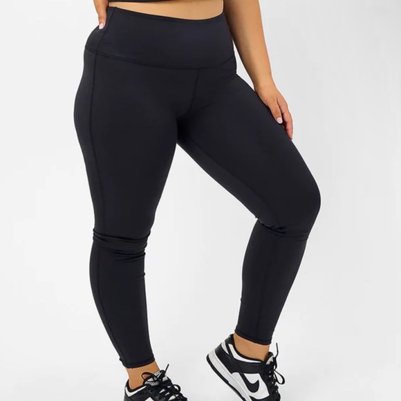 Frankies Bikinis Lively Legging (M) *NWT* - Picture 4 of 9